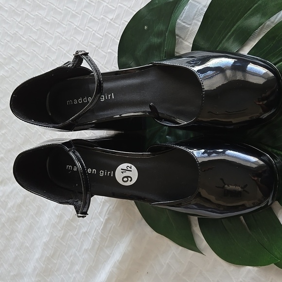 Madden Girl Black Patent Leather Block Heel Platform Mary Jane Shoes - Picture 4 of 16